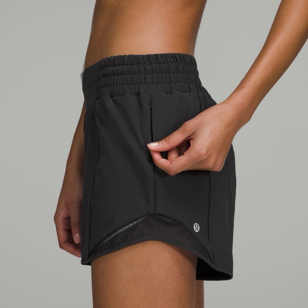 Lululemon Hotty Hot High rise short